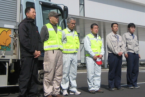 2011年3月20日東日本大震災後、福島県相馬市へ救援物資を輸送